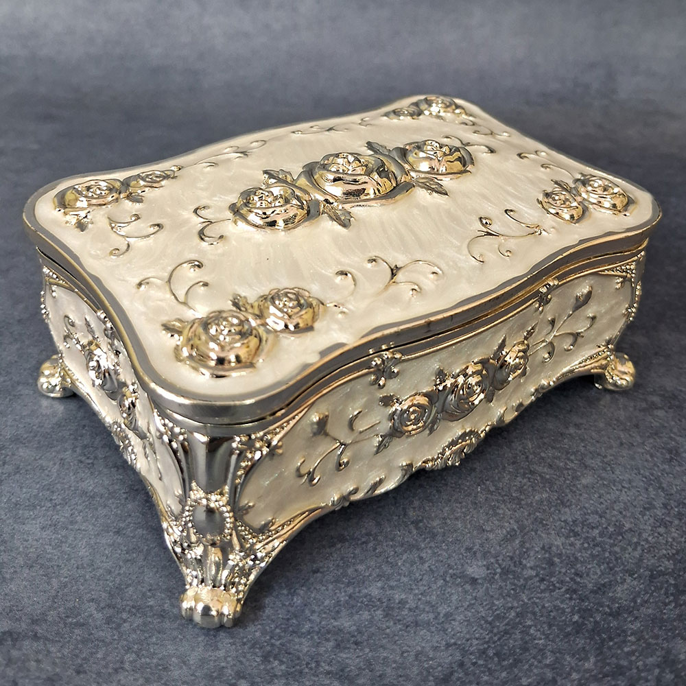 SQUARE-RING-BOX1