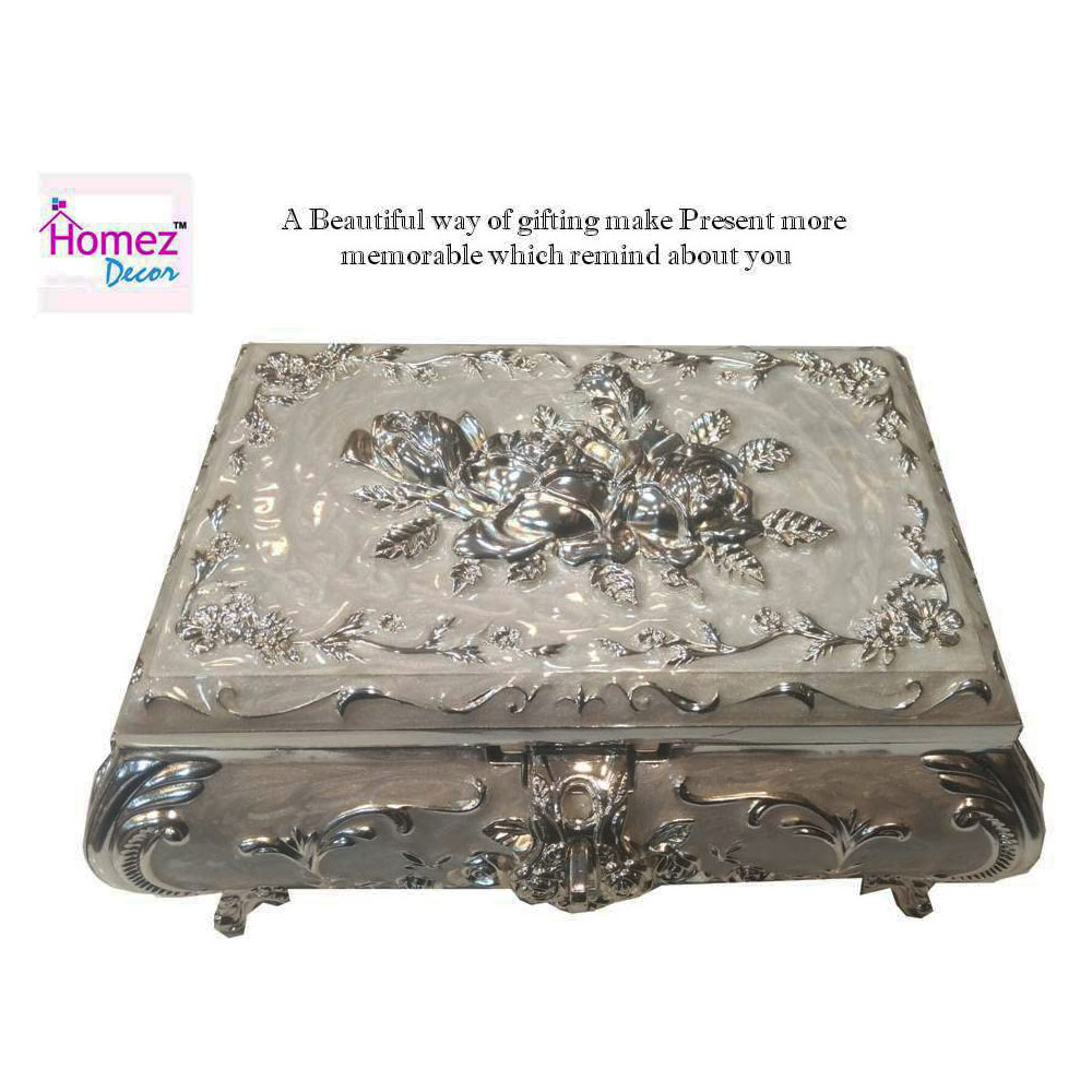 White-jewllery-box2