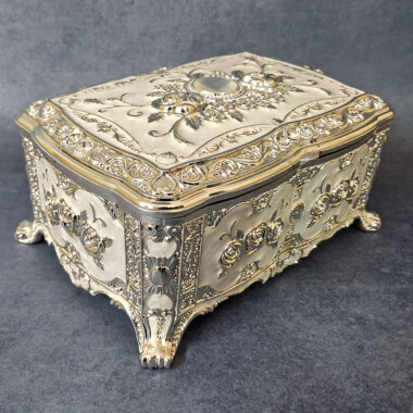Stone on Top Box