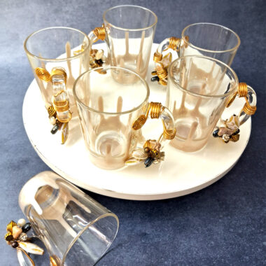 Gold Wired with beautiful broach Tea Cups Set